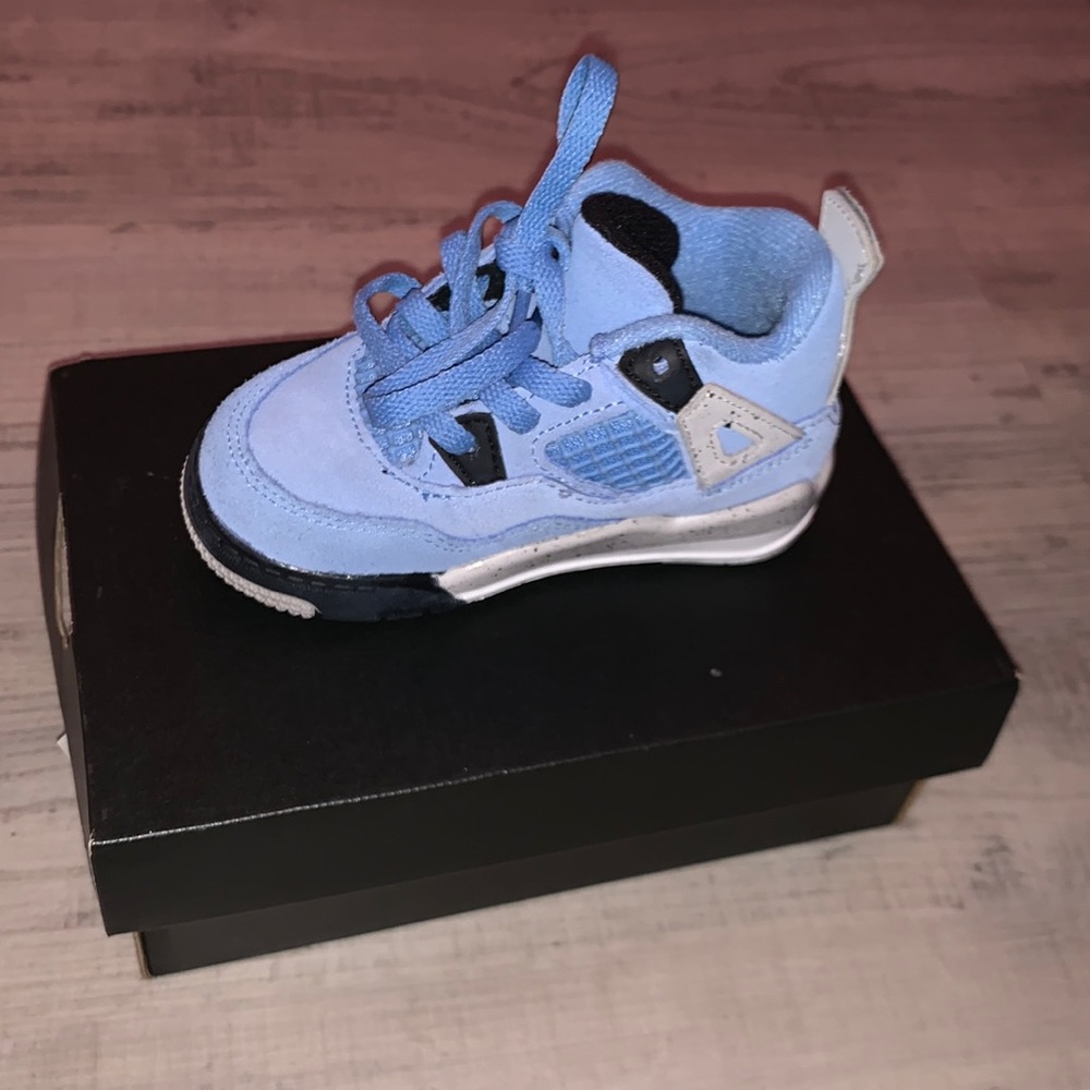 Jordan’s size 6C